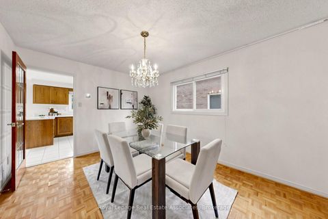 Photo 5 at 9 Kingsplate Crescent, Clairville, Toronto