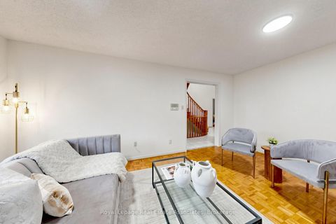 Photo 12 at 9 Kingsplate Crescent, Clairville, Toronto