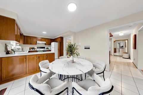 Photo 18 at 9 Kingsplate Crescent, Clairville, Toronto