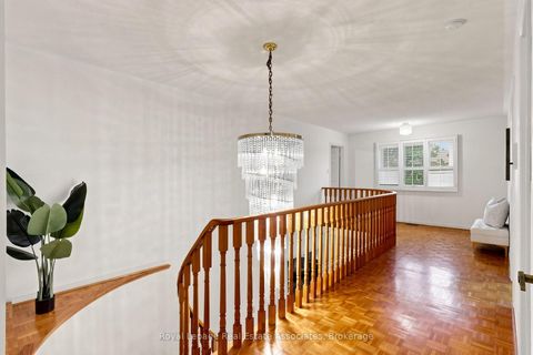 Photo 23 at 9 Kingsplate Crescent, Clairville, Toronto