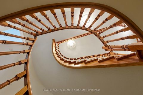 Photo 24 at 9 Kingsplate Crescent, Clairville, Toronto
