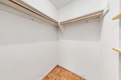 Photo 29 at 9 Kingsplate Crescent, Clairville, Toronto