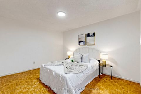 Photo 41 at 9 Kingsplate Crescent, Clairville, Toronto