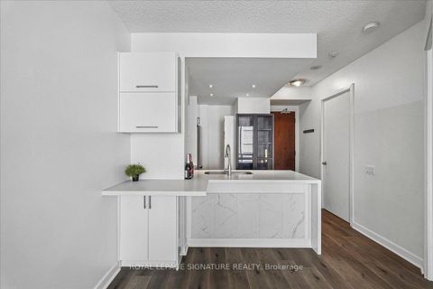 Photo 15 at 703 - 85 Bloor Street E, Yonge Corridor, Toronto