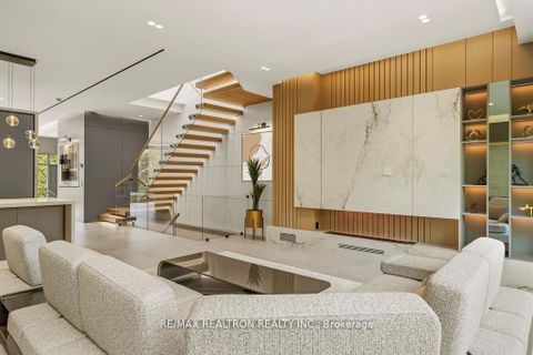 Photo 13 at 107 Elmwood Avenue, Willowdale East, Toronto