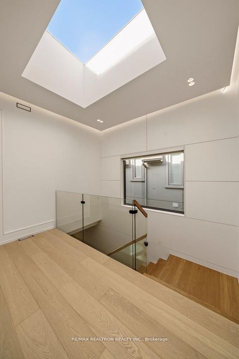 Photo 15 at 107 Elmwood Avenue, Willowdale East, Toronto
