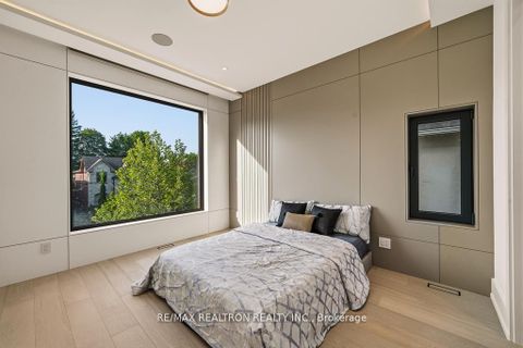 Photo 23 at 107 Elmwood Avenue, Willowdale East, Toronto