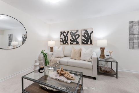 Photo 20 at 15 - 10 Leith Hill Road, Don Valley Village, Toronto