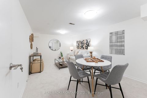Photo 22 at 15 - 10 Leith Hill Road, Don Valley Village, Toronto