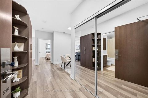 Photo 3 at 510 - 85 North Park Road, Beverley Glen, Vaughan