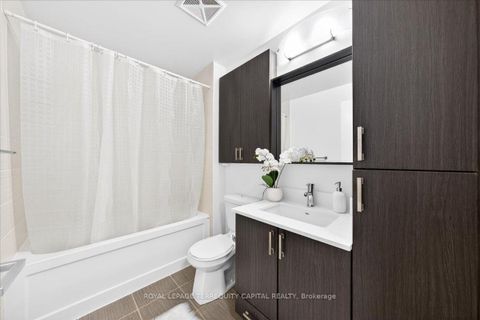 Photo 8 at 510 - 85 North Park Road, Beverley Glen, Vaughan