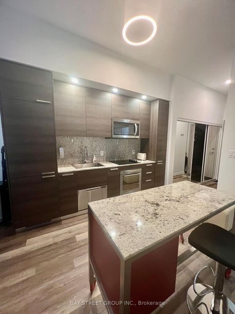 Photo 4 at 102 - 75 Canterbury Place, Willowdale West, Toronto