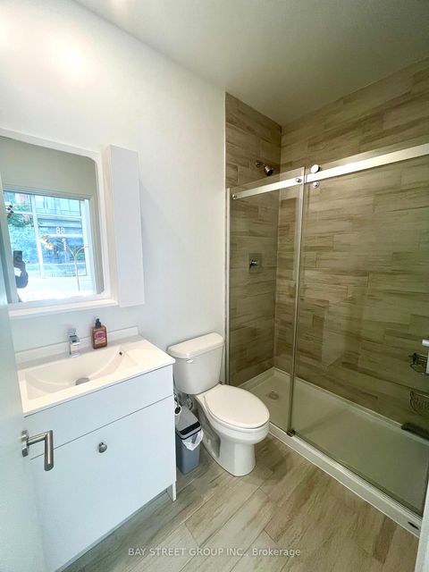 Photo 10 at 102 - 75 Canterbury Place, Willowdale West, Toronto