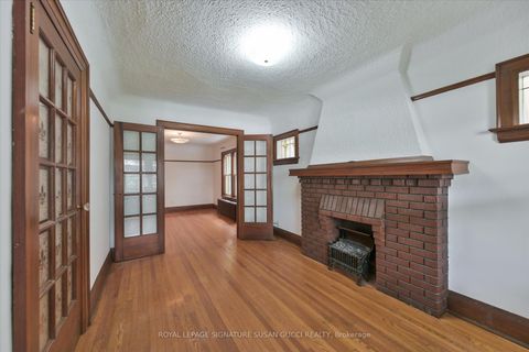 Photo 5 at 20 Bonnie Brae Boulevard, East York, Toronto