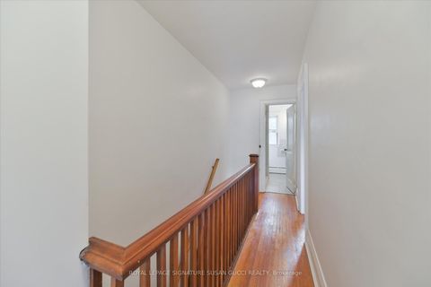 Photo 15 at 20 Bonnie Brae Boulevard, East York, Toronto