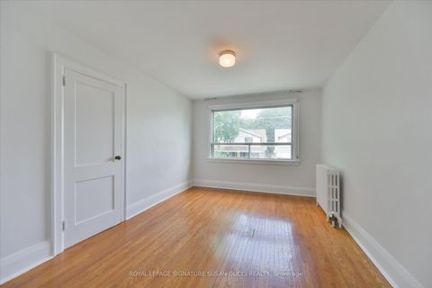 Photo 17 at 20 Bonnie Brae Boulevard, East York, Toronto