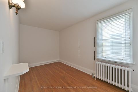 Photo 19 at 20 Bonnie Brae Boulevard, East York, Toronto