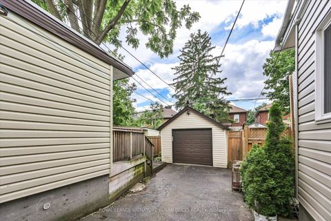 Photo 25 at 20 Bonnie Brae Boulevard, East York, Toronto