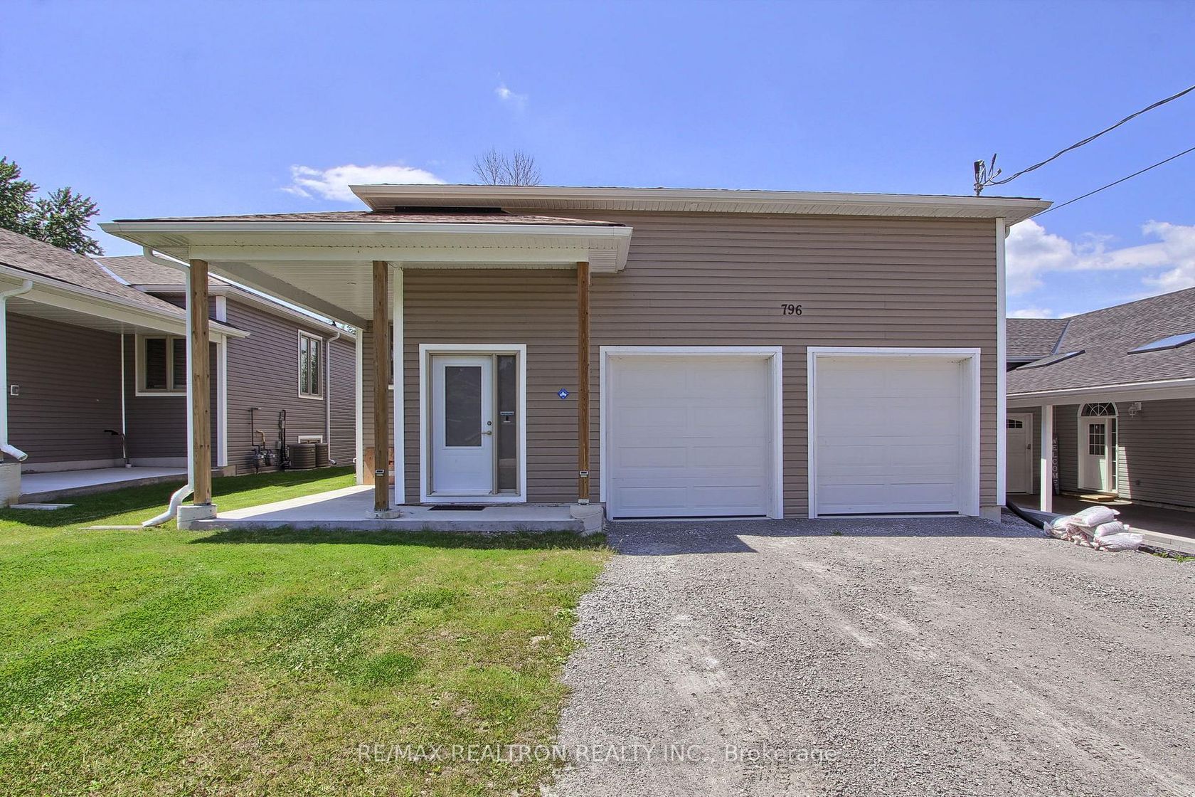 796 Rockaway Road, Historic Lakeshore Communities, Georgina photo 2