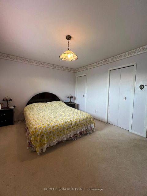 Photo 11 at 70 Tanjoe Crescent, Newtonbrook West, Toronto
