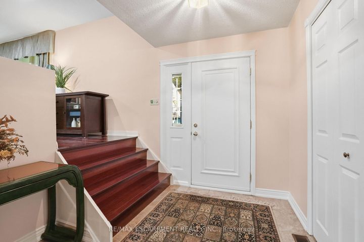Photo 3 at 1321 Fairway Court, Tyandaga, Burlington