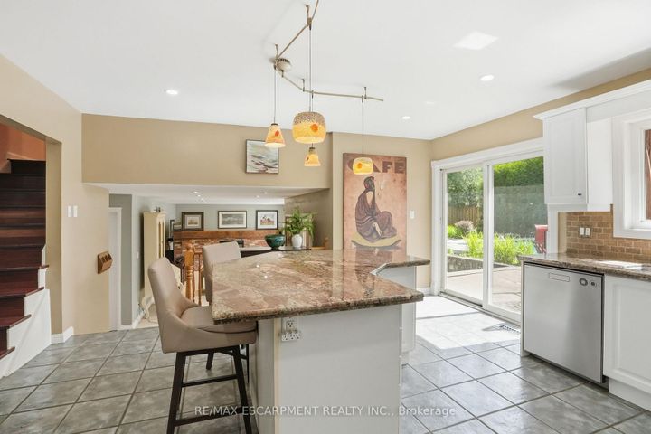 Photo 9 at 1321 Fairway Court, Tyandaga, Burlington