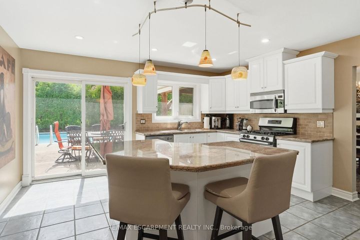Photo 10 at 1321 Fairway Court, Tyandaga, Burlington