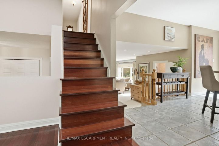 Photo 14 at 1321 Fairway Court, Tyandaga, Burlington