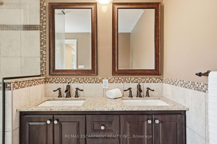 Photo 19 at 1321 Fairway Court, Tyandaga, Burlington