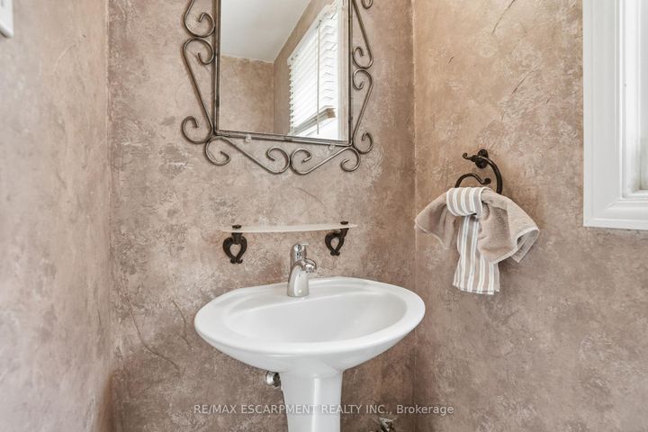 Photo 27 at 1321 Fairway Court, Tyandaga, Burlington