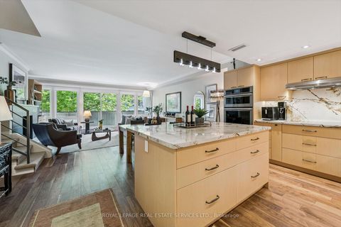 Photo 6 at 305 - 71 Old Mill Road, Kingsway South, Toronto