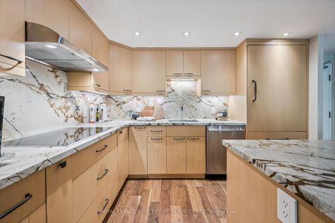 Photo 10 at 305 - 71 Old Mill Road, Kingsway South, Toronto
