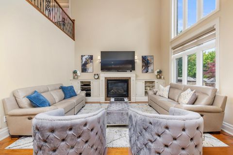 Photo 15 at 17 Marwill Street, Clanton Park, Toronto