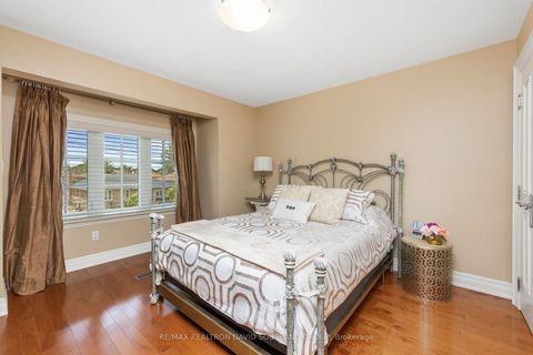Photo 28 at 17 Marwill Street, Clanton Park, Toronto