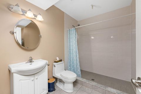 Photo 33 at 17 Marwill Street, Clanton Park, Toronto