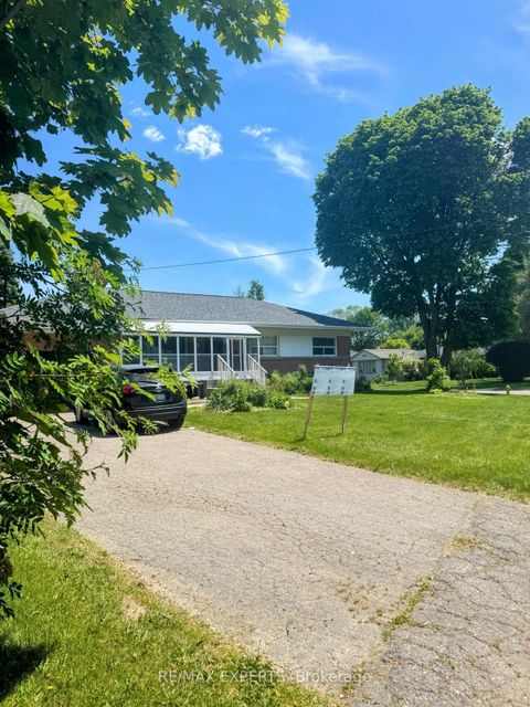 Photo 8 at 71 Lloyd Manor Road, Rosethorn, Toronto
