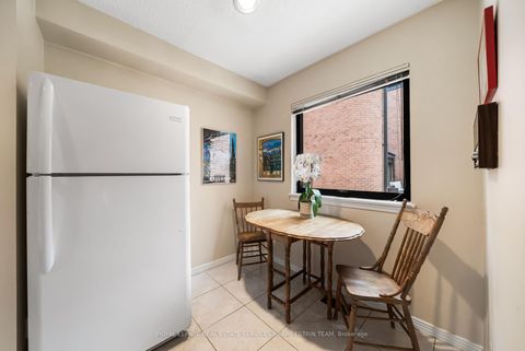 Photo 11 at 116 - 10 Walker Avenue, St. Clair, Toronto