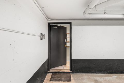 Photo 34 at 116 - 10 Walker Avenue, St. Clair, Toronto