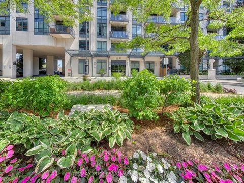 Photo 3 at 711 - 1135 Royal York Road, Humber Valley, Toronto