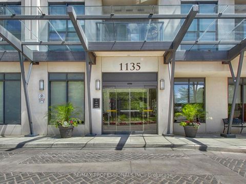 Photo 4 at 711 - 1135 Royal York Road, Humber Valley, Toronto