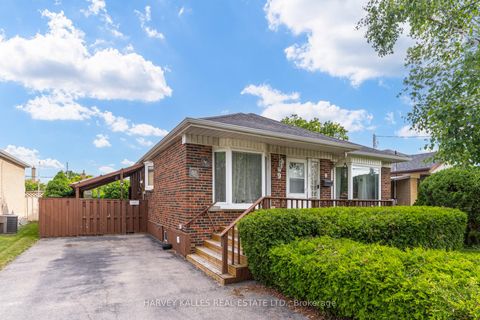 Photo 1 at 9 Sealcove Drive, Etobicoke West Mall, Toronto