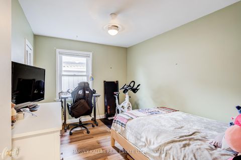 Photo 17 at 9 Sealcove Drive, Etobicoke West Mall, Toronto