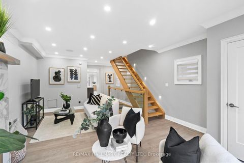 Photo 14 at 394 Main Street, Lumsden, Toronto