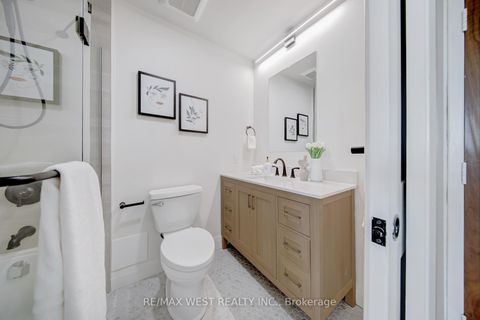 Photo 13 at 1202 - 914 Yonge Street, Annex, Toronto
