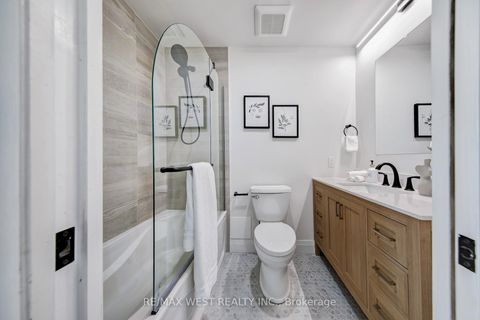 Photo 14 at 1202 - 914 Yonge Street, Annex, Toronto