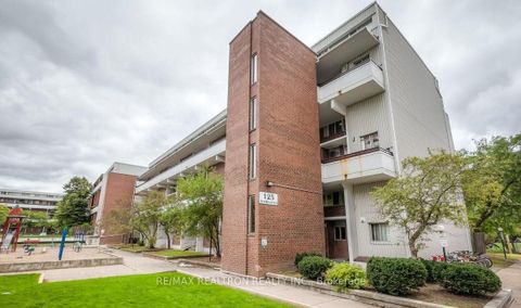 Photo 0 at 112 - 125 Leeward Glenway, Flemingdon Park, Toronto
