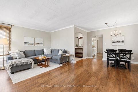 Photo 15 at 39 Sealcove Drive, Etobicoke West Mall, Toronto