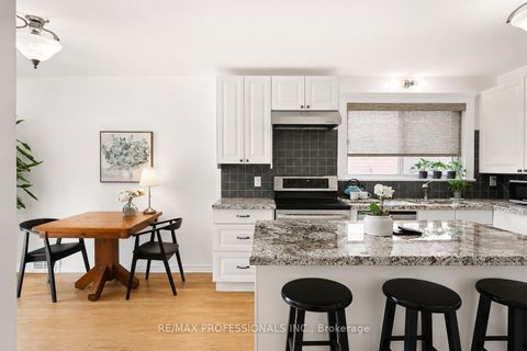 Photo 20 at 39 Sealcove Drive, Etobicoke West Mall, Toronto