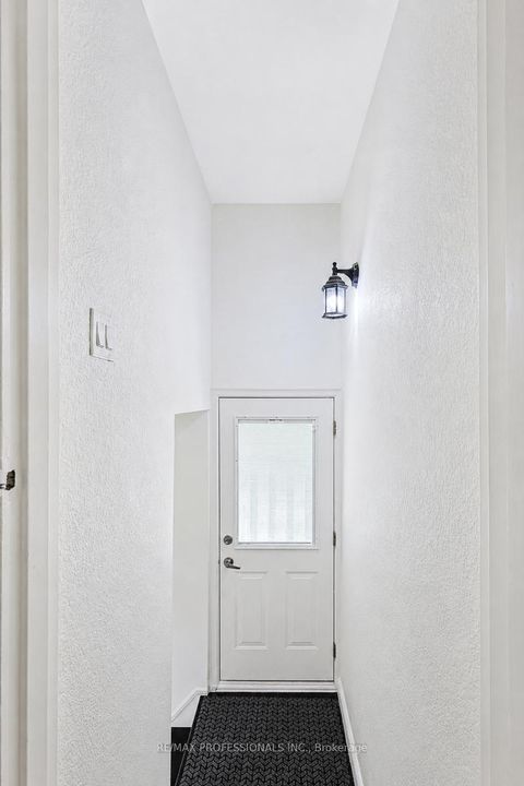 Photo 32 at 39 Sealcove Drive, Etobicoke West Mall, Toronto