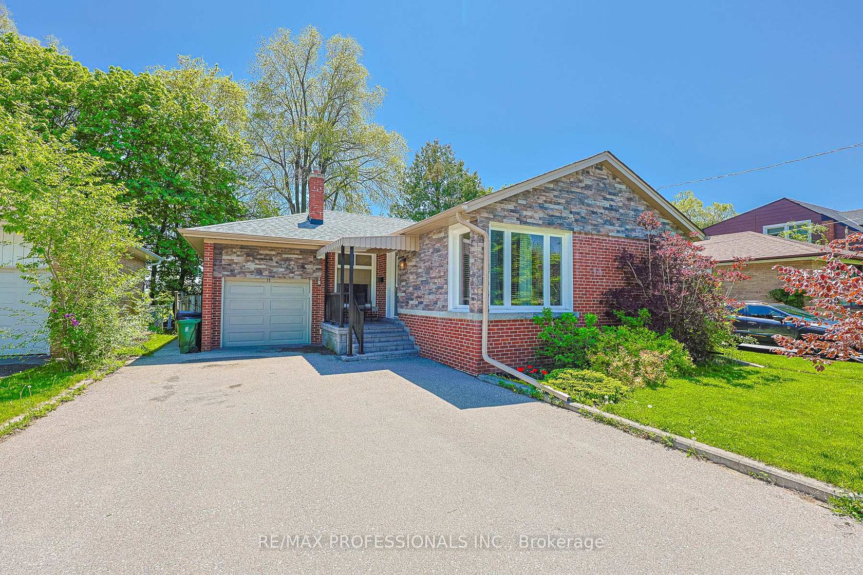 39 Sealcove Drive, Etobicoke West Mall, Toronto 